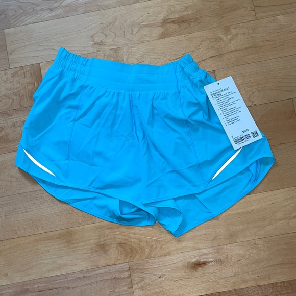 lululemon athletica Pants - BNWT Lululemon Hotty Hot LR short